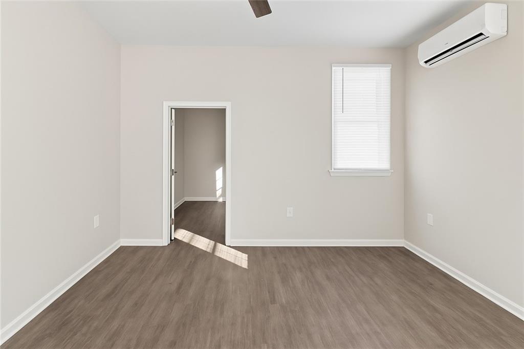 2415 17 REPUBLIC Street