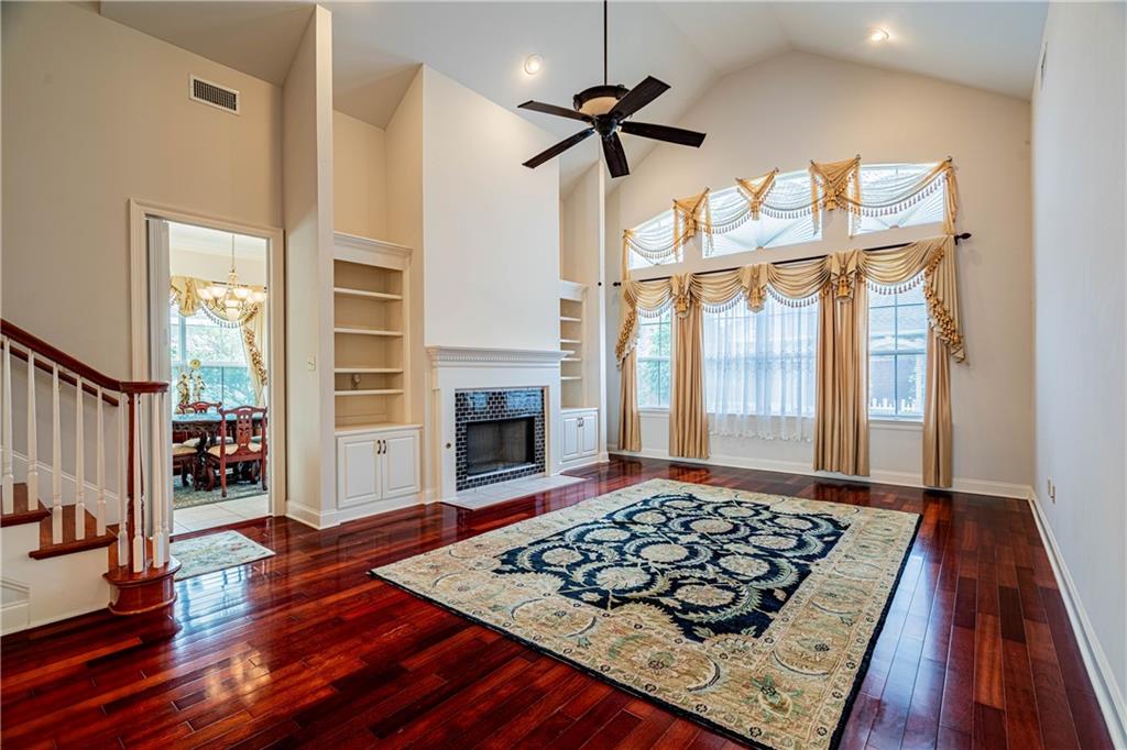 3652 LAKE TIMBERLANE Drive