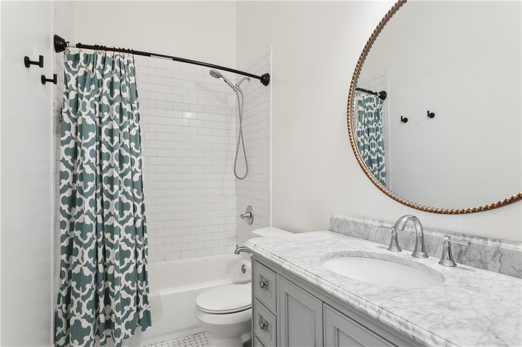 Gretna, Louisiana 70053, United States, 4 Bedrooms Bedrooms, ,2 BathroomsBathrooms,Residential,Active,142371