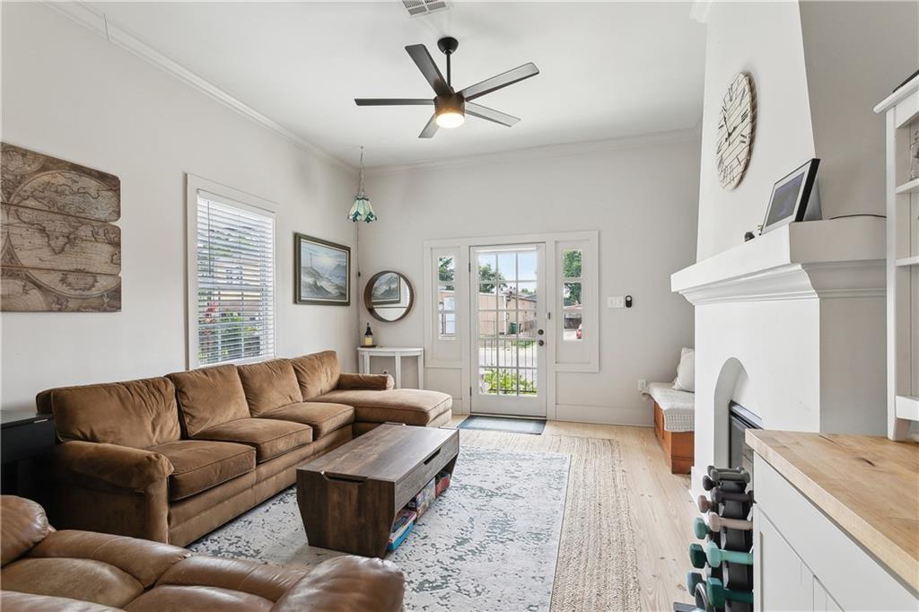 Gretna, Louisiana 70053, United States, 4 Bedrooms Bedrooms, ,2 BathroomsBathrooms,Residential,Active,142371