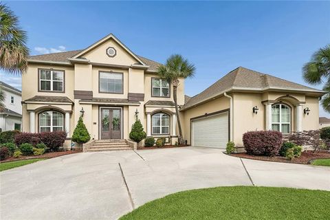 Photo of 154 LIGHTHOUSE Point, Slidell, LA 70458 (MLS # 2557674)