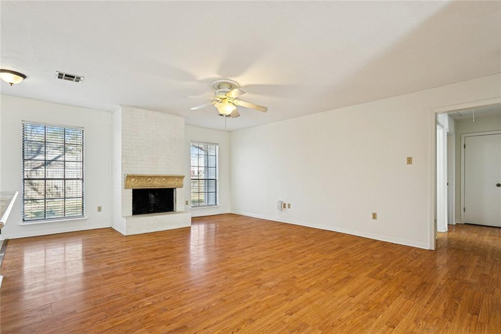 216 GOLDENWOOD Street