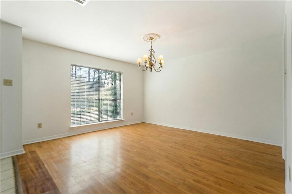 216 GOLDENWOOD Street