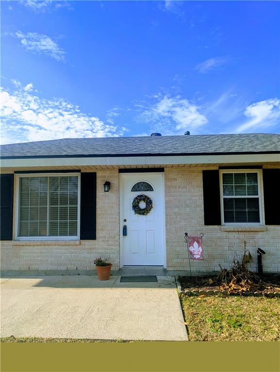 330 COURVILLE Drive