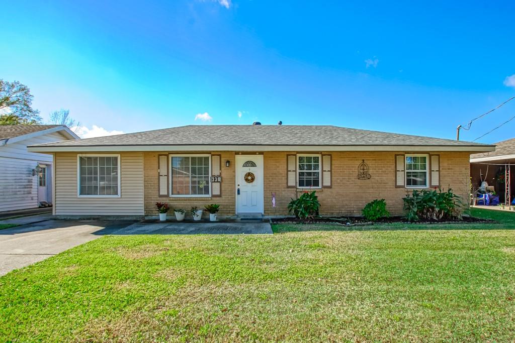 330 COURVILLE Drive