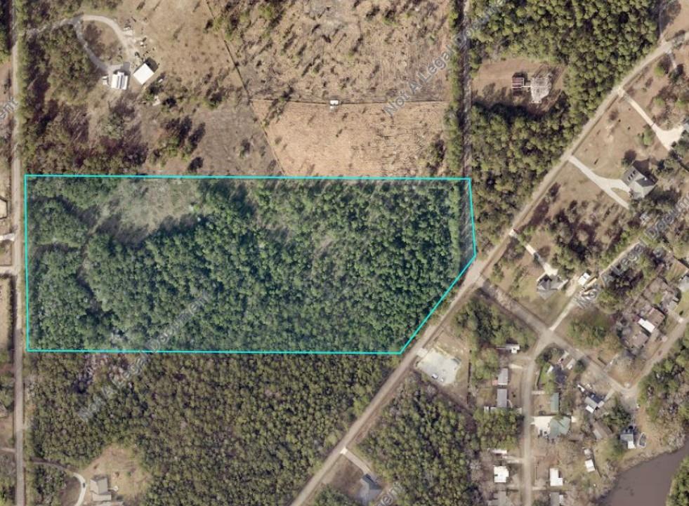 N PONCHARTRAIN Drive