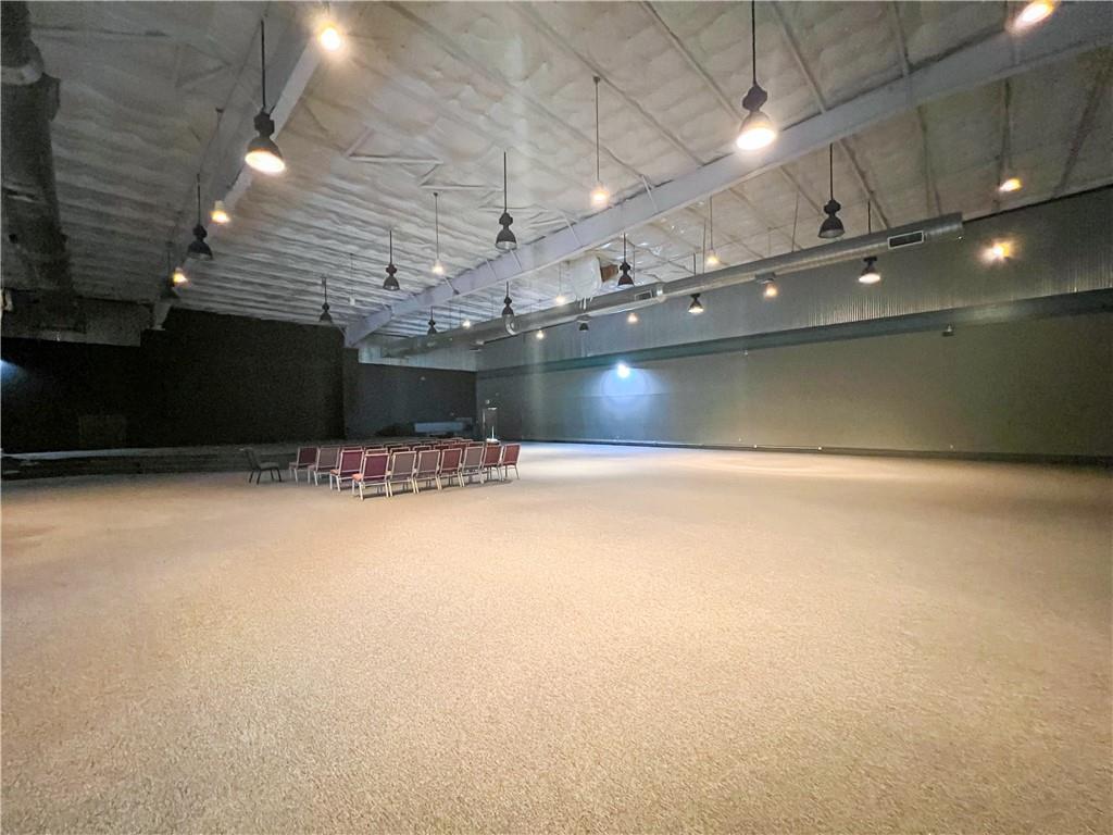 17197 N I-12 SERVICE Road