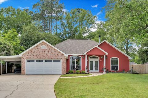 Photo of 813 KIOWA Court, Abita Springs, LA 70420 (MLS # 2557643)