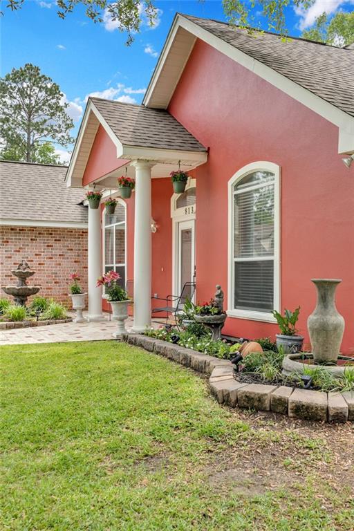 813 KIOWA Court