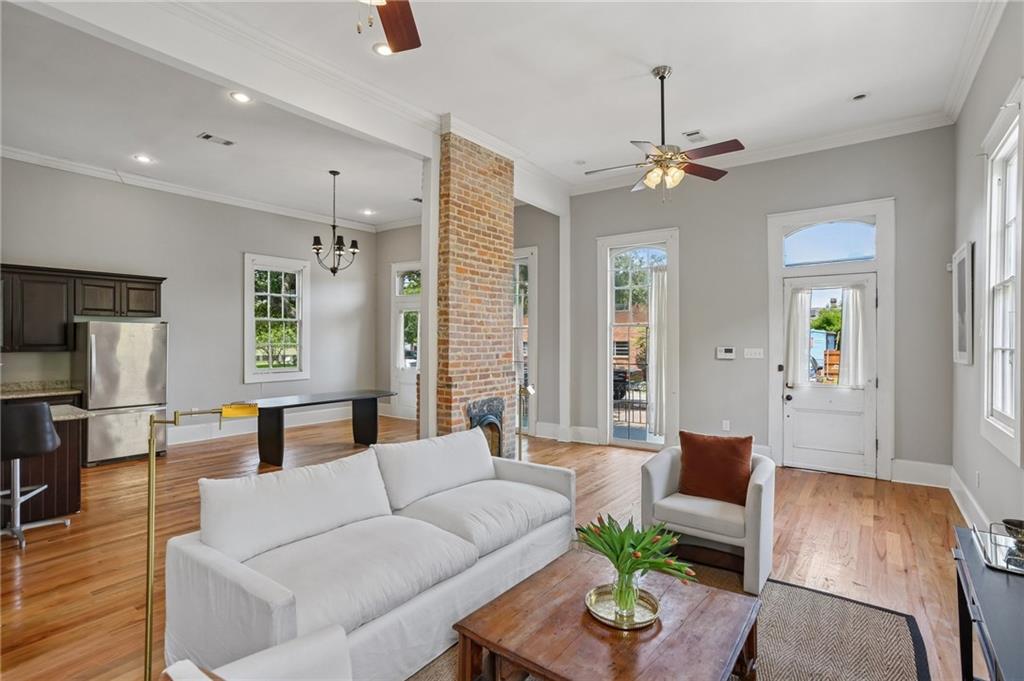 4810 DAUPHINE Street