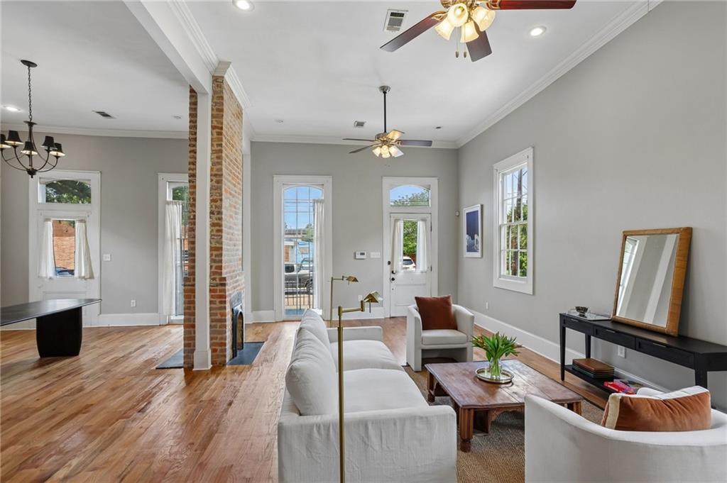 4810 DAUPHINE Street