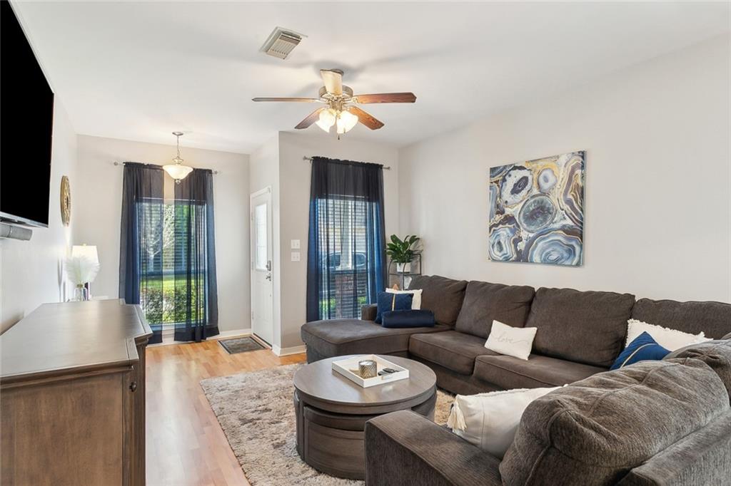 2073 DUNDEE Loop
