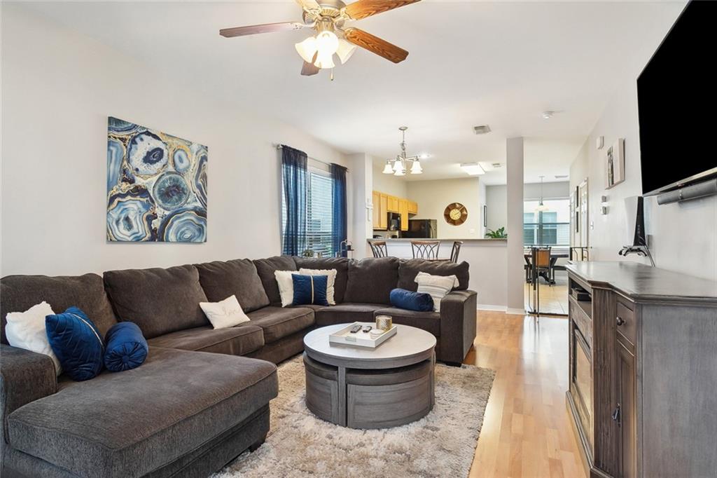 2073 DUNDEE Loop