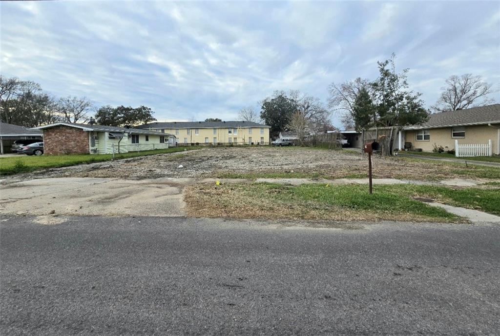 320 LITTLE FARMS Avenue