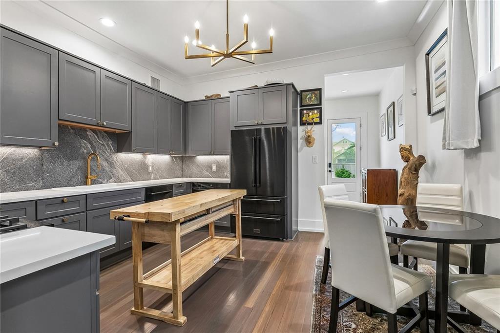 2416 18 SONIAT Street