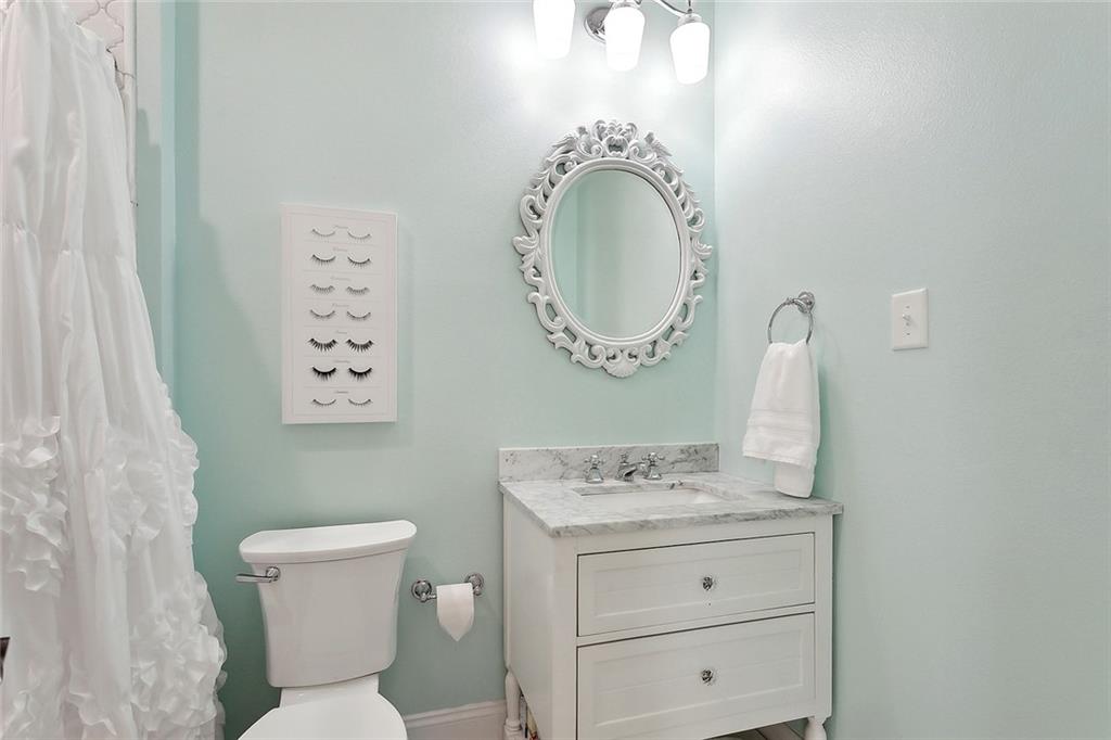 Mandeville, Louisiana 70471, United States, 6 Bedrooms Bedrooms, ,5 BathroomsBathrooms,Residential,Active,97618