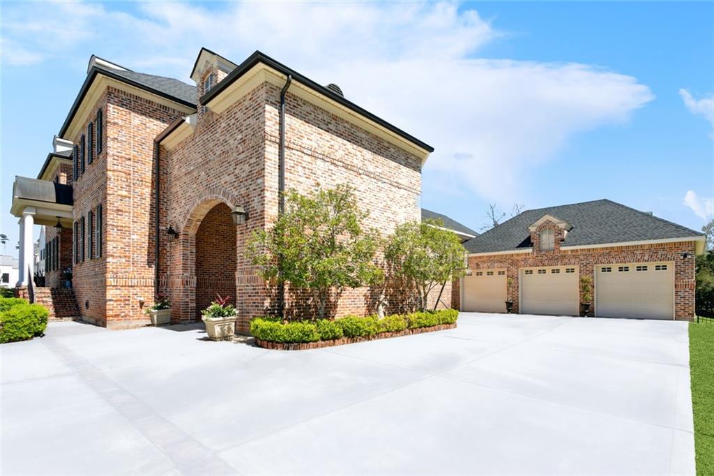 160 SANCTUARY Drive