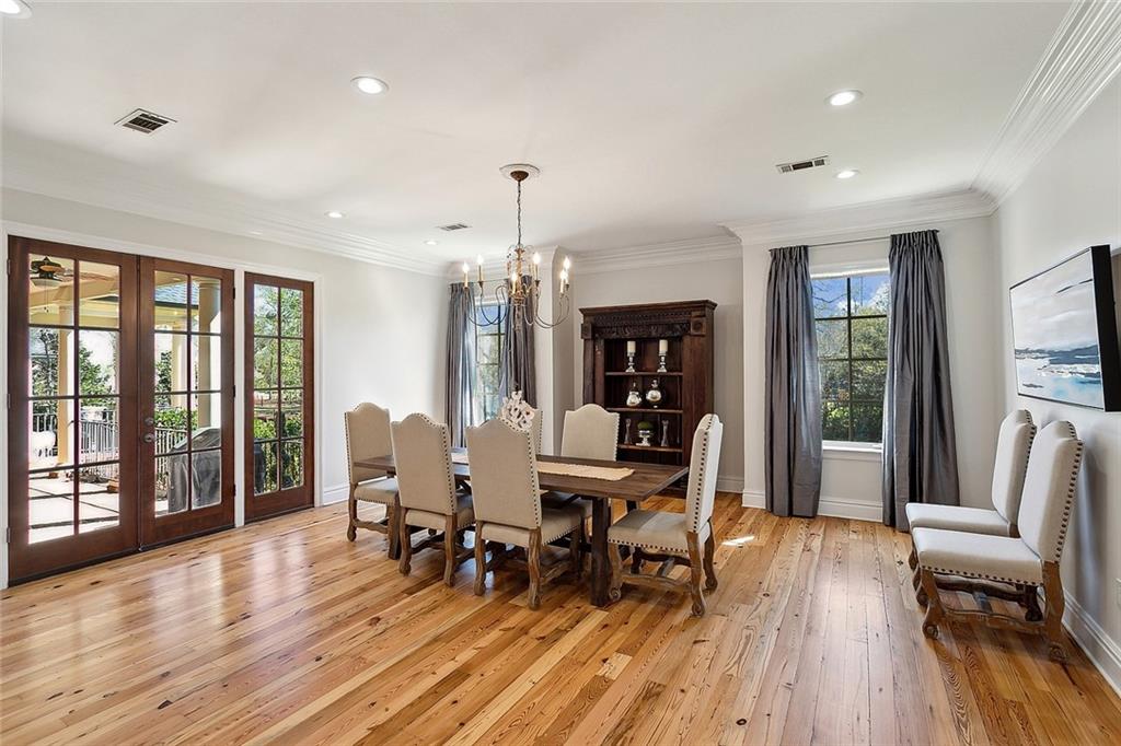 Mandeville, Louisiana 70471, United States, 6 Bedrooms Bedrooms, ,5 BathroomsBathrooms,Residential,Active,97618