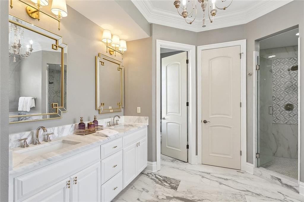 Mandeville, Louisiana 70471, United States, 6 Bedrooms Bedrooms, ,5 BathroomsBathrooms,Residential,Active,97618