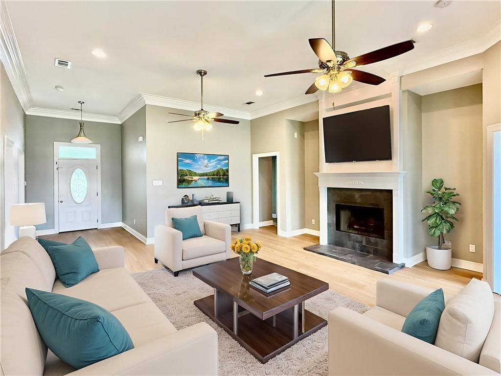 204 DOERR Drive