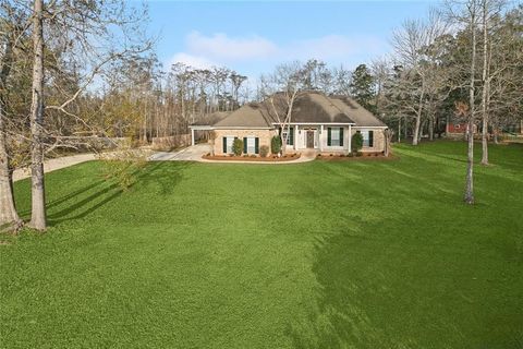 303 PELICAN Court Slidell LA 70461