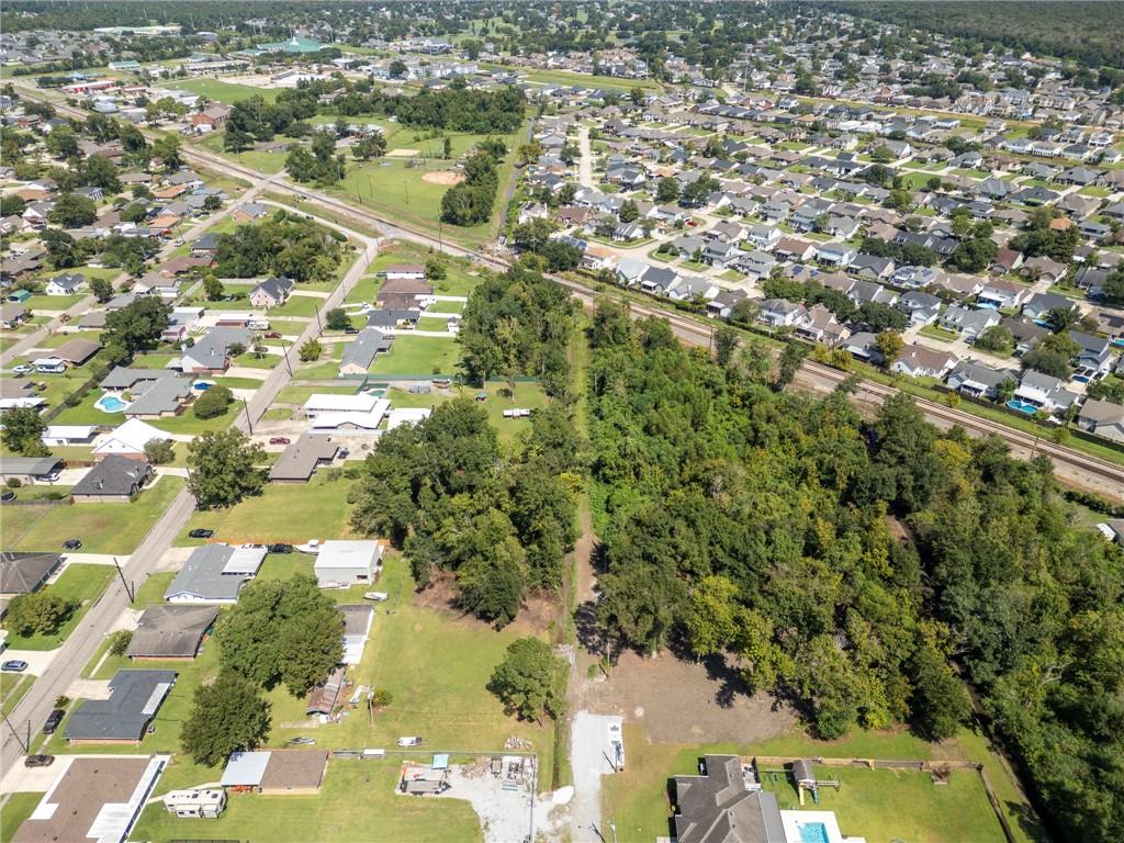 441 RIVER OAKS Drive
