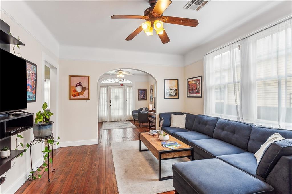 New Orleans, Louisiana 70118, United States, 2 Bedrooms Bedrooms, ,1 BathroomBathrooms,Residential,Pending,61616