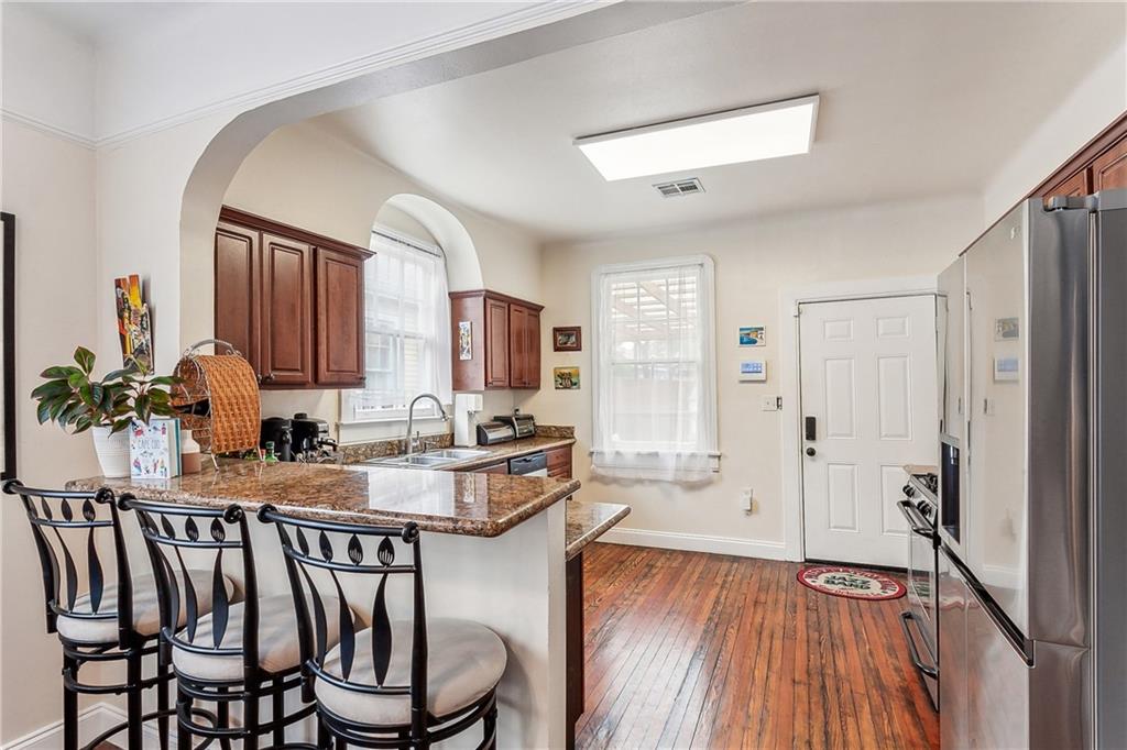 New Orleans, Louisiana 70118, United States, 2 Bedrooms Bedrooms, ,1 BathroomBathrooms,Residential,Pending,61616