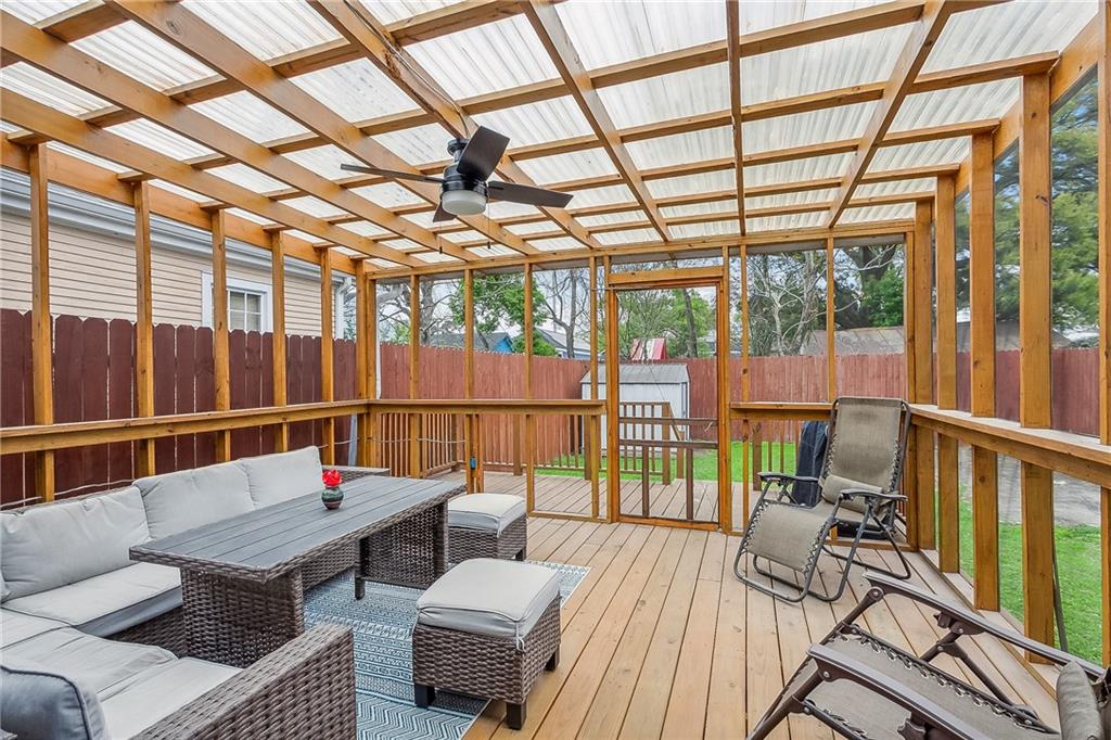 New Orleans, Louisiana 70118, United States, 2 Bedrooms Bedrooms, ,1 BathroomBathrooms,Residential,Pending,61616