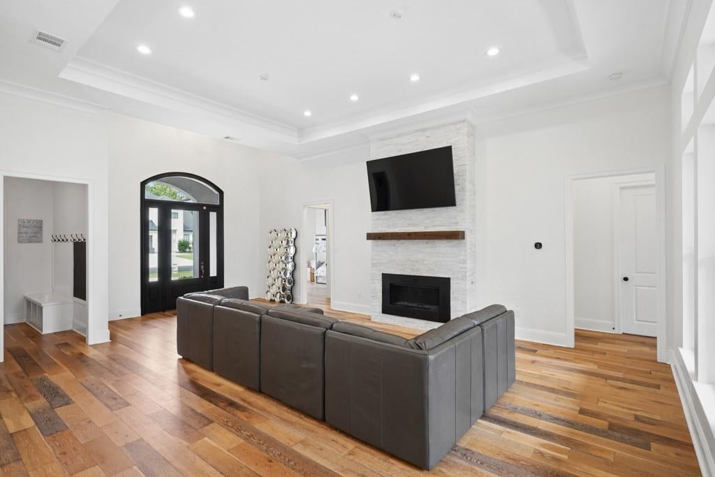 4032 CYPRESS POINT Drive