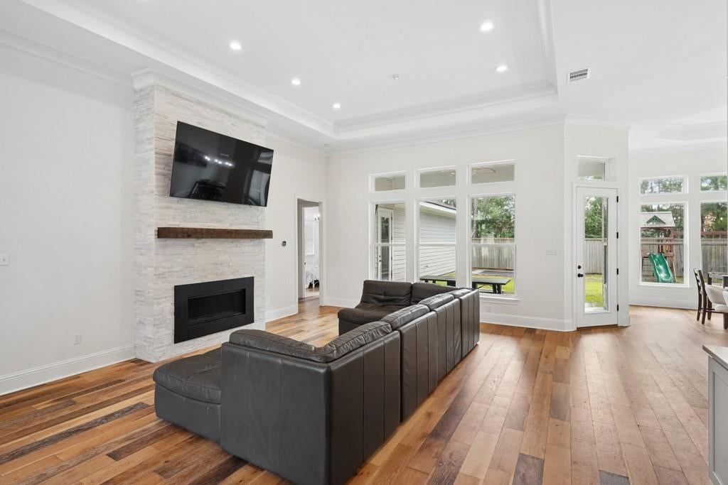 4032 CYPRESS POINT Drive