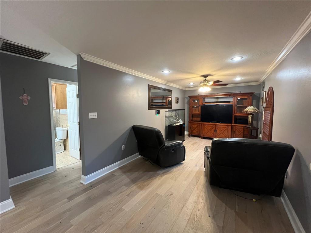 2816 MUNSTER Boulevard