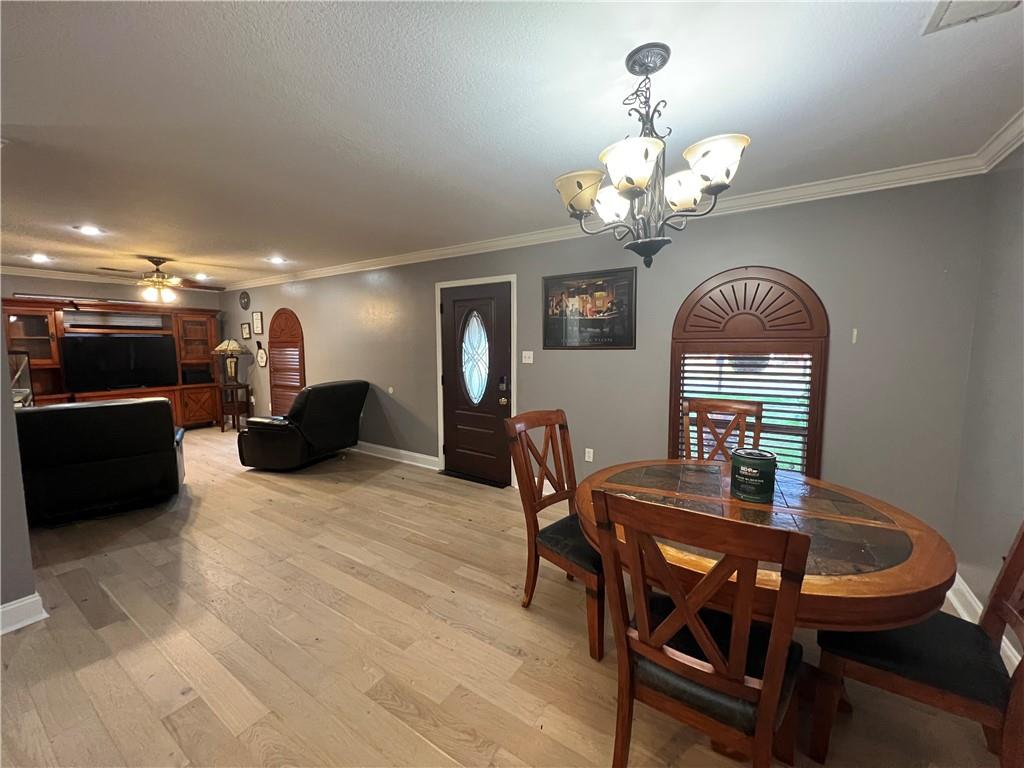 2816 MUNSTER Boulevard