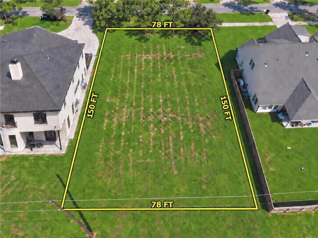 COLONIAL CLUB Drive