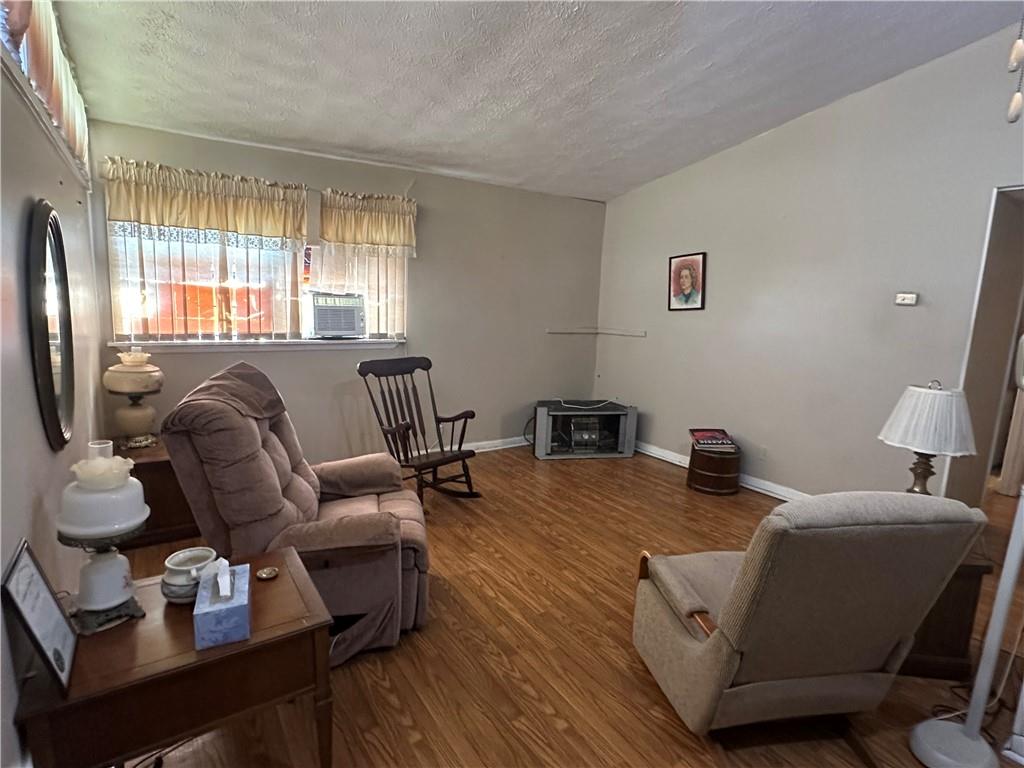 1820 CEDARWOOD Avenue