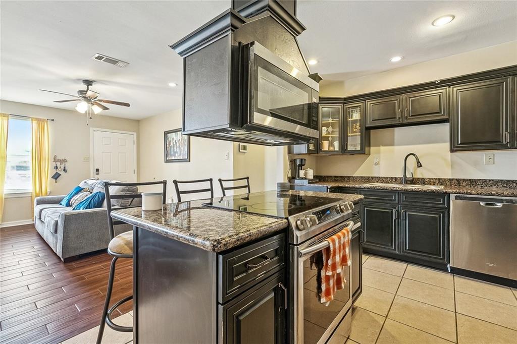 2828 GUERRA Drive