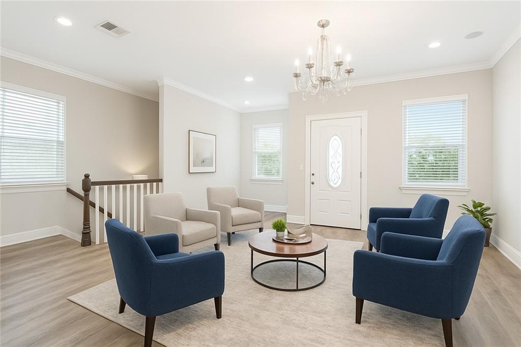 New Orleans, Louisiana 70112, United States, 3 Bedrooms Bedrooms, ,3 BathroomsBathrooms,Residential,Active,253724