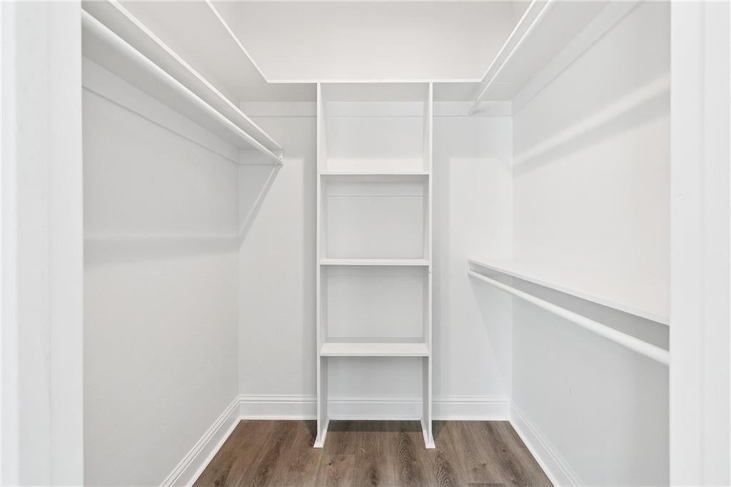 New Orleans, Louisiana 70112, United States, 3 Bedrooms Bedrooms, ,3 BathroomsBathrooms,Residential,Active,253724