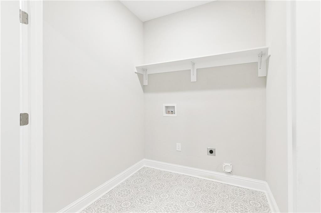 New Orleans, Louisiana 70112, United States, 3 Bedrooms Bedrooms, ,3 BathroomsBathrooms,Residential,Active,253724