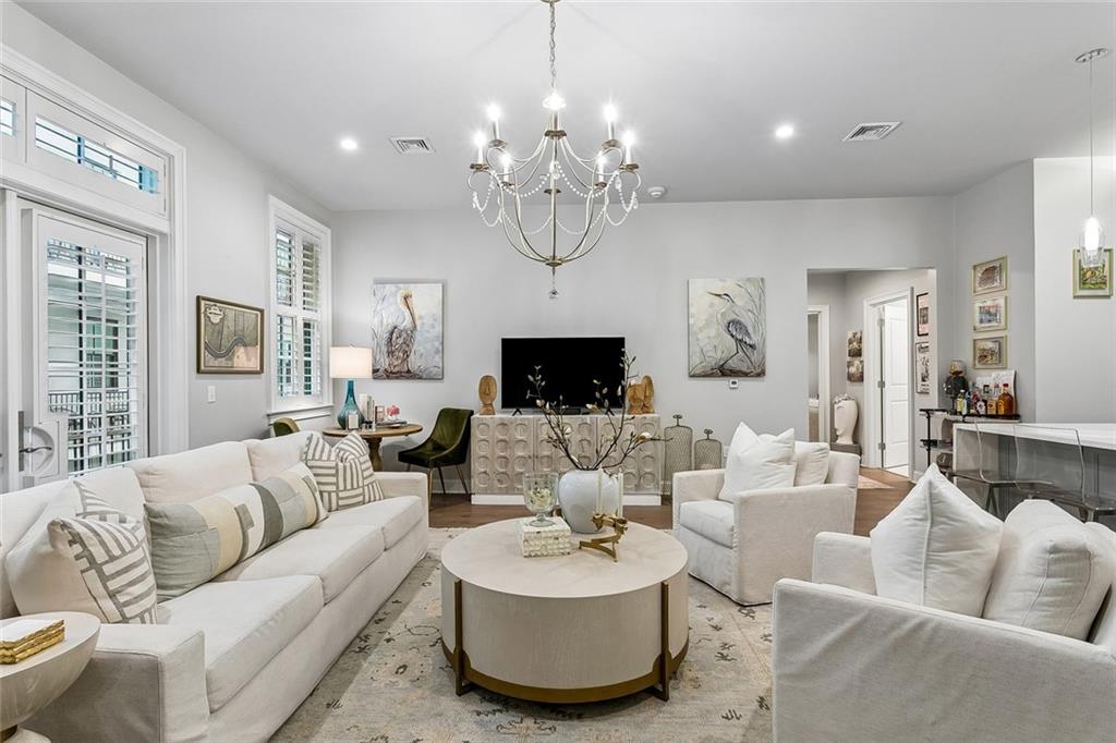 731 ST CHARLES Avenue 413