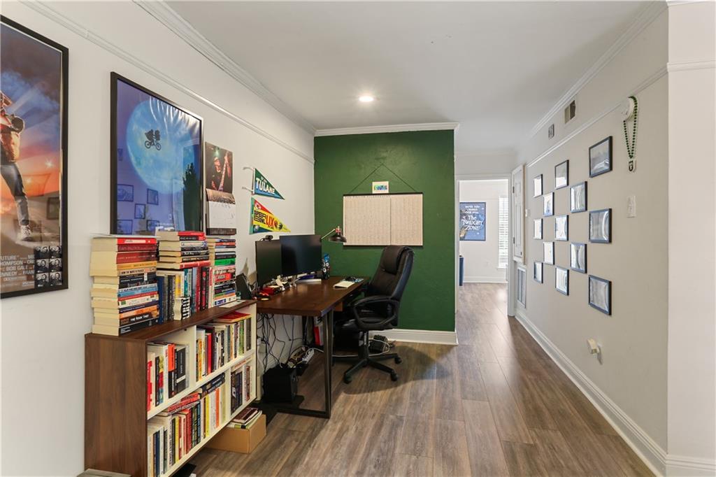 732 CHEROKEE Street 305