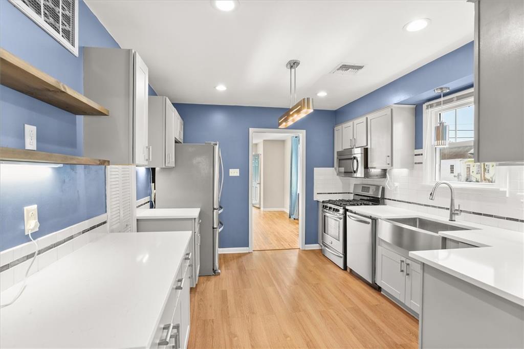 614 FATS DOMINO Avenue