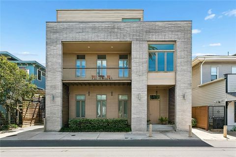 Photo of 5940 MAGAZINE Street #204, New Orleans, LA 70115 (MLS # 2553582)