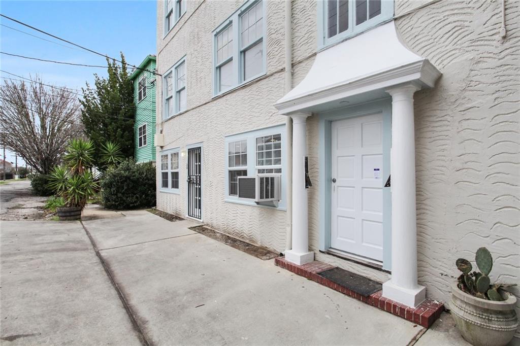 4237 FONTAINEBLEAU Drive
