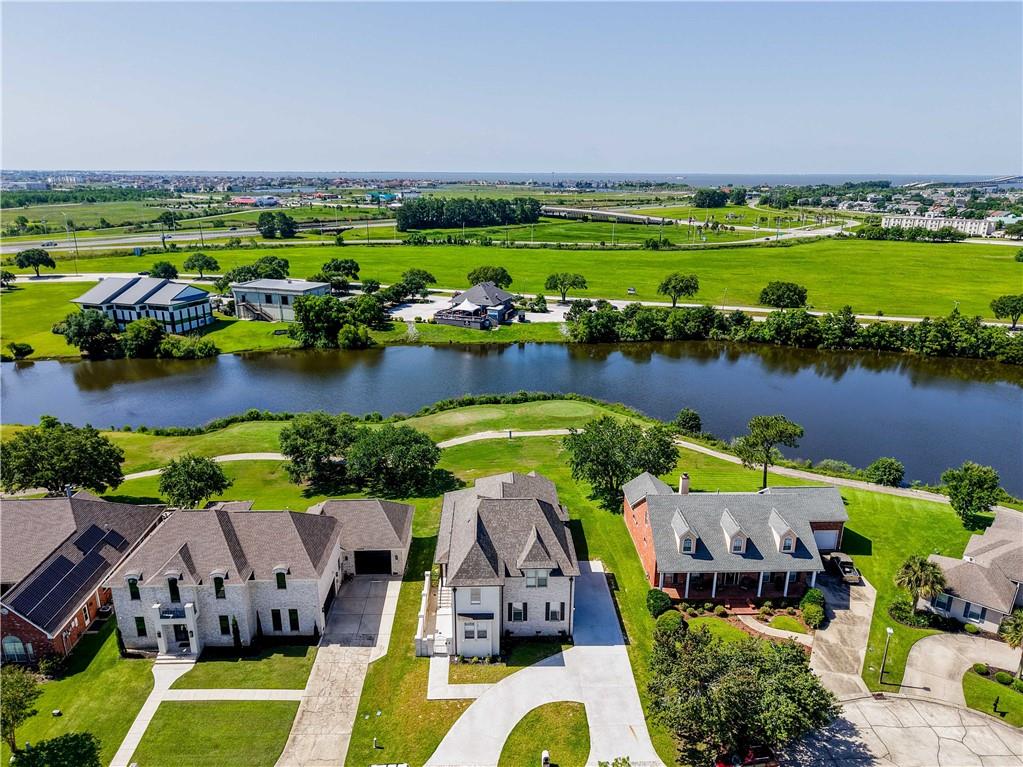 59 OAK TREE Drive