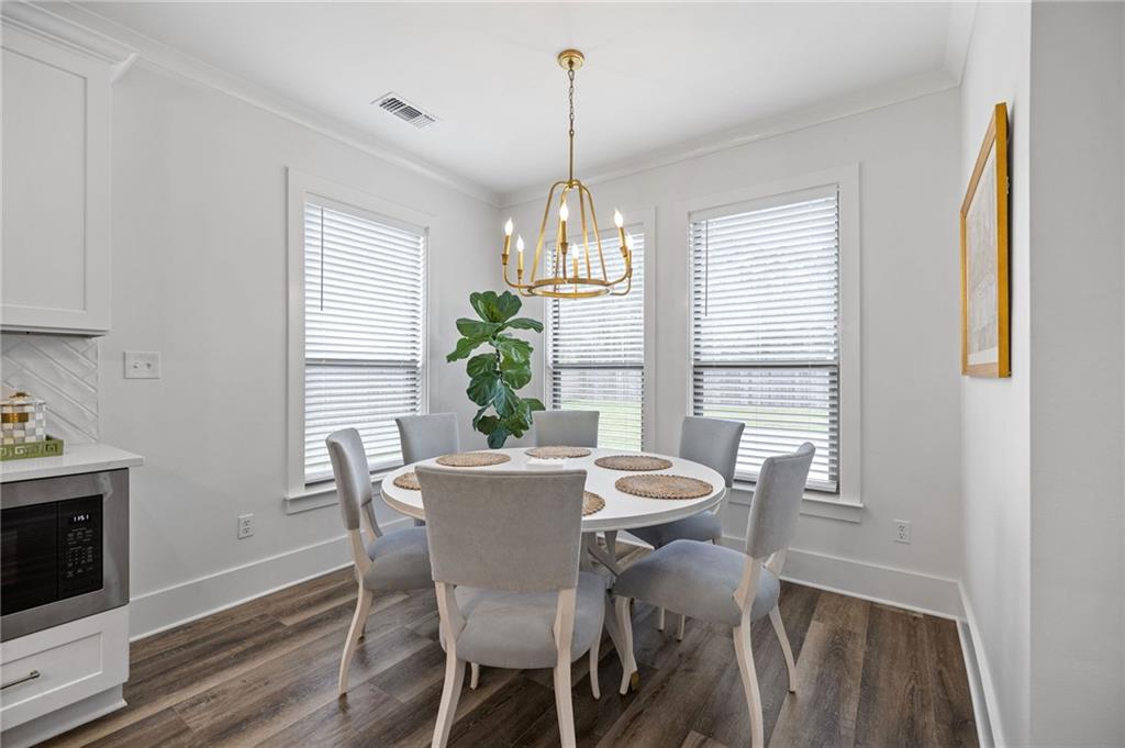 Mandeville, Louisiana 70471, United States, 3 Bedrooms Bedrooms, ,2 BathroomsBathrooms,Residential,Pending,62813