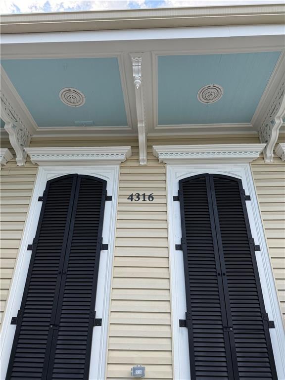 New Orleans, Louisiana 70115, United States, 3 Bedrooms Bedrooms, ,3 BathroomsBathrooms,Residential,Active,201630