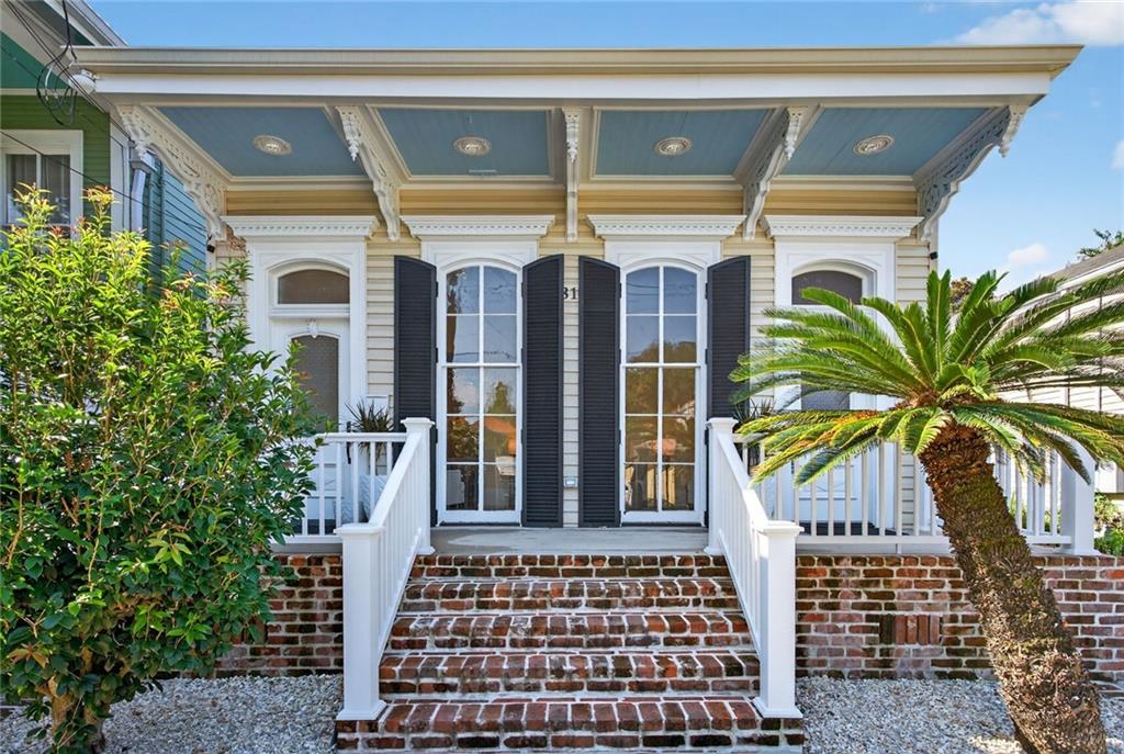 New Orleans, Louisiana 70115, United States, 3 Bedrooms Bedrooms, ,3 BathroomsBathrooms,Residential,Active,201630