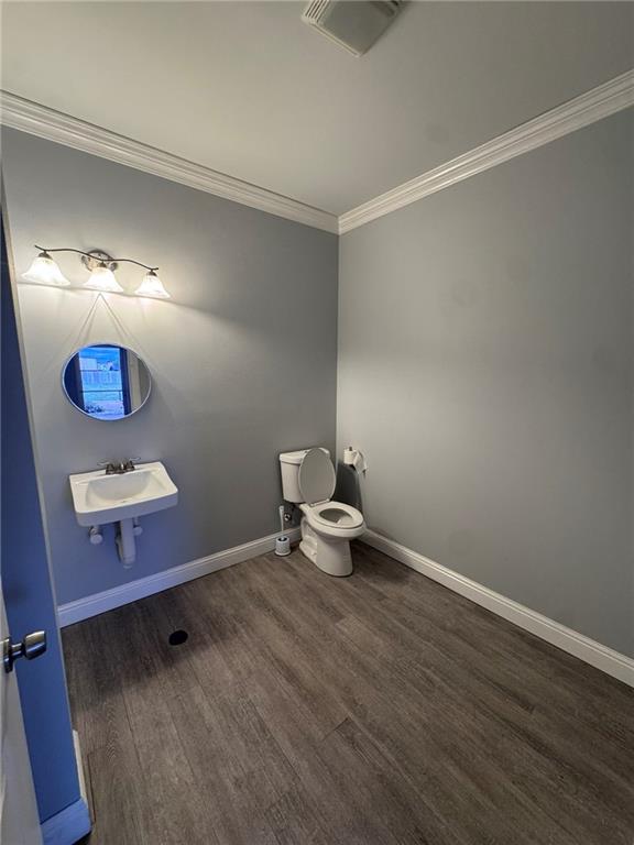 2225 KINGSTON Street