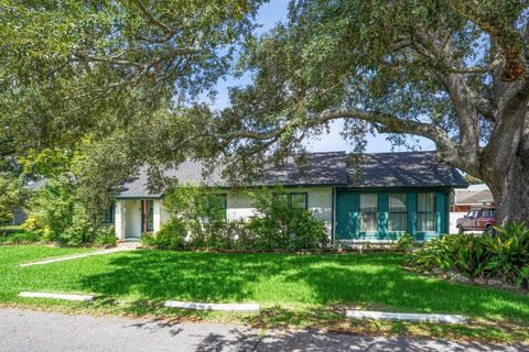 2200 MONTESQUIEU Street Chalmette LA 70043